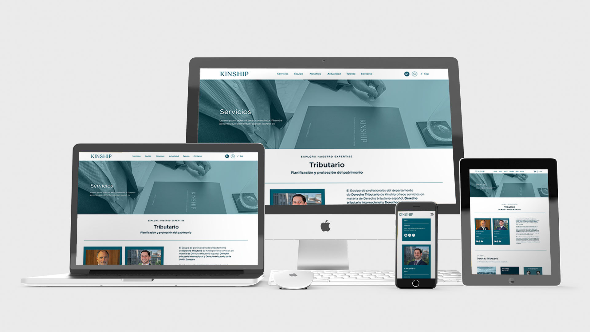 Mockup multidispositivo (desktop, portátil, móvil y tablet) de la web corporativa premium de Kinship Law, despacho de abogados internacional, mostrando diseño responsive y jerarquía de contenidos.